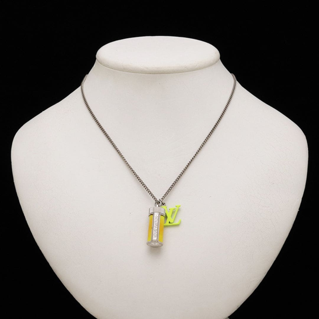 18K Louis Vuitton Collier Fluo Charms Vintage Necklace