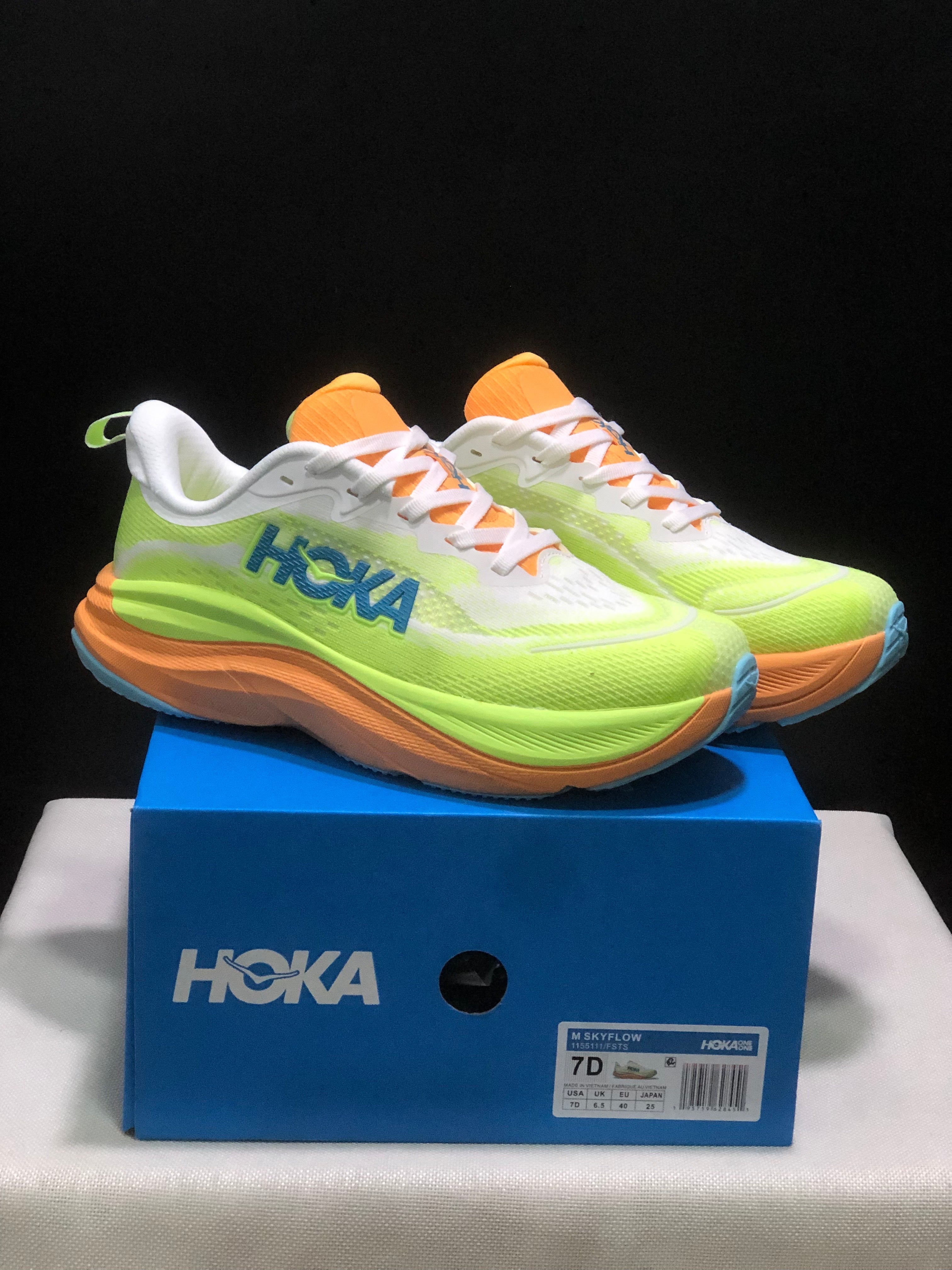 HOKA ONE ONE SKYFLOW